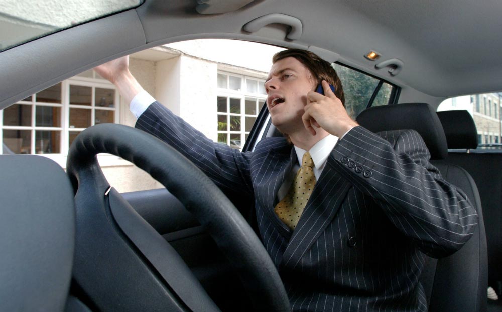 6 maneiras de reduzir o estresse enquanto dirige