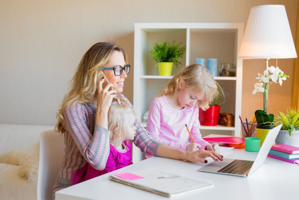 10 Well Paid Work from Home Jobs for Single Moms